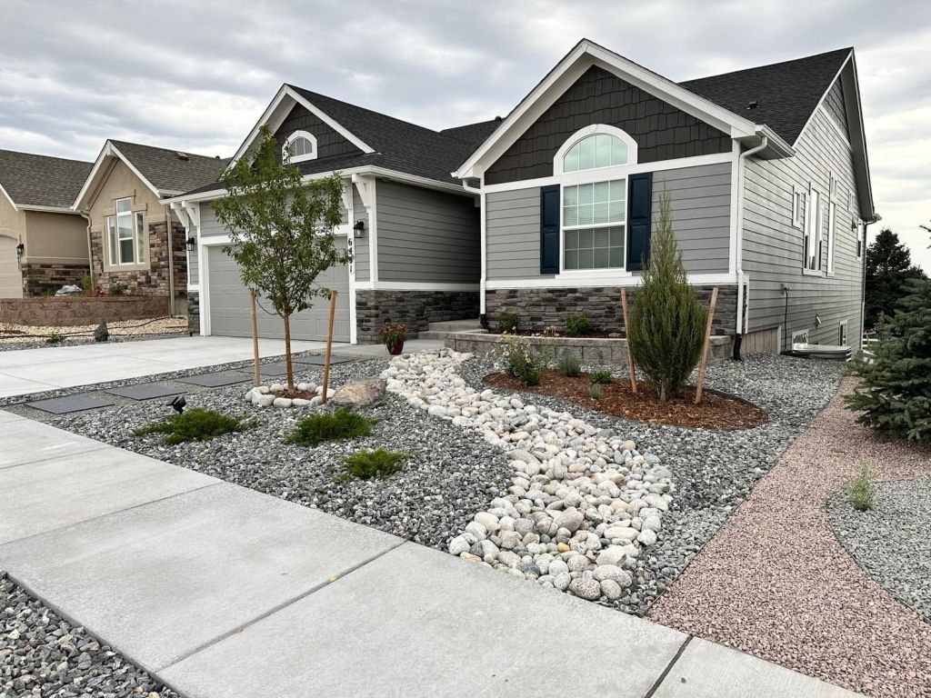Front Yard Landscape Ideas in Colorado